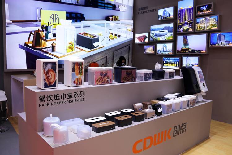 餐饮纸巾盒系列除了酒店用品板块,本次展会还展示了公共卫生产品